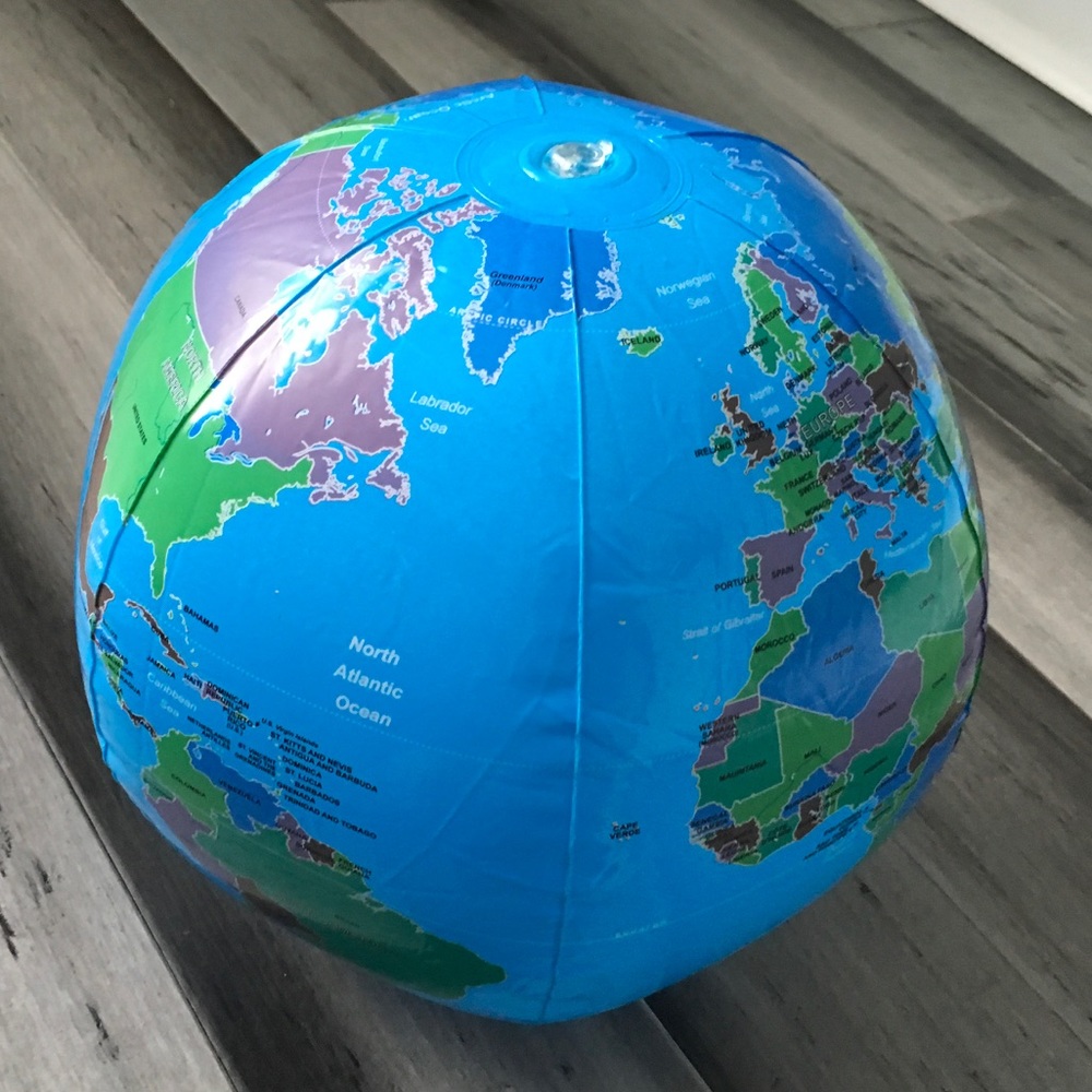 TOY INFLATABLE GLOBE FOR SCHOOL OR POOL 💙